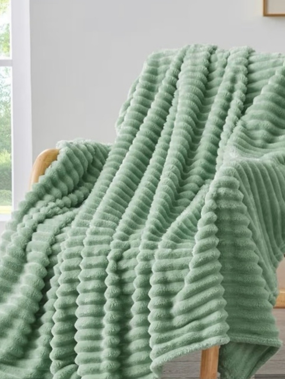Super Soft Green Ribbed Throw Blanket 150cm x 200cm (59"x 79") in sealed package